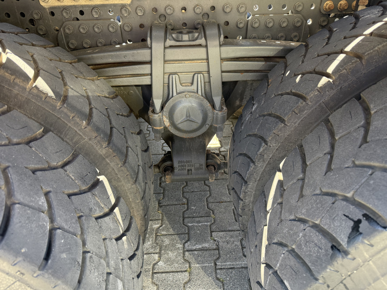 Mercedes-Benz Arocs 3245 K 8X4 Haken - Pacēlājs ar āķi: foto 4 Mercedes-Benz Arocs 3245 K 8X4 Haken - Pacēlājs ar āķi: foto 4