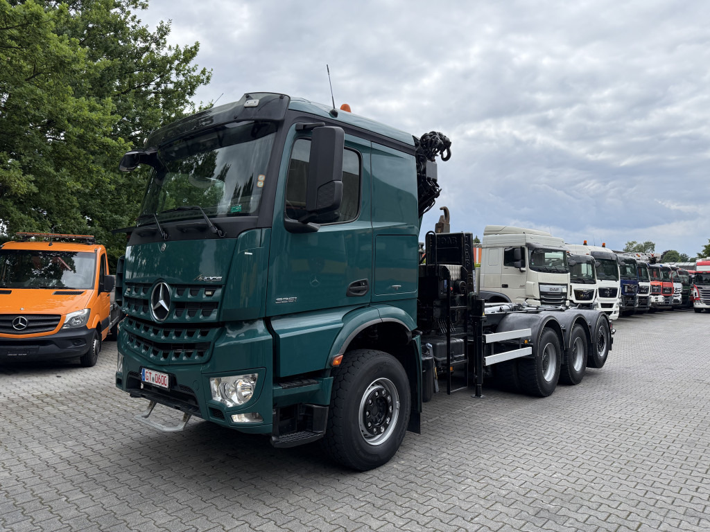 Mercedes-Benz Arocs 3251 8X4 Haken mit Kran HMF 2620 K5 - Pacēlājs ar āķi, Kravas auto ar manipulatoru: foto 1 Mercedes-Benz Arocs 3251 8X4 Haken mit Kran HMF 2620 K5 - Pacēlājs ar āķi, Kravas auto ar manipulatoru: foto 1