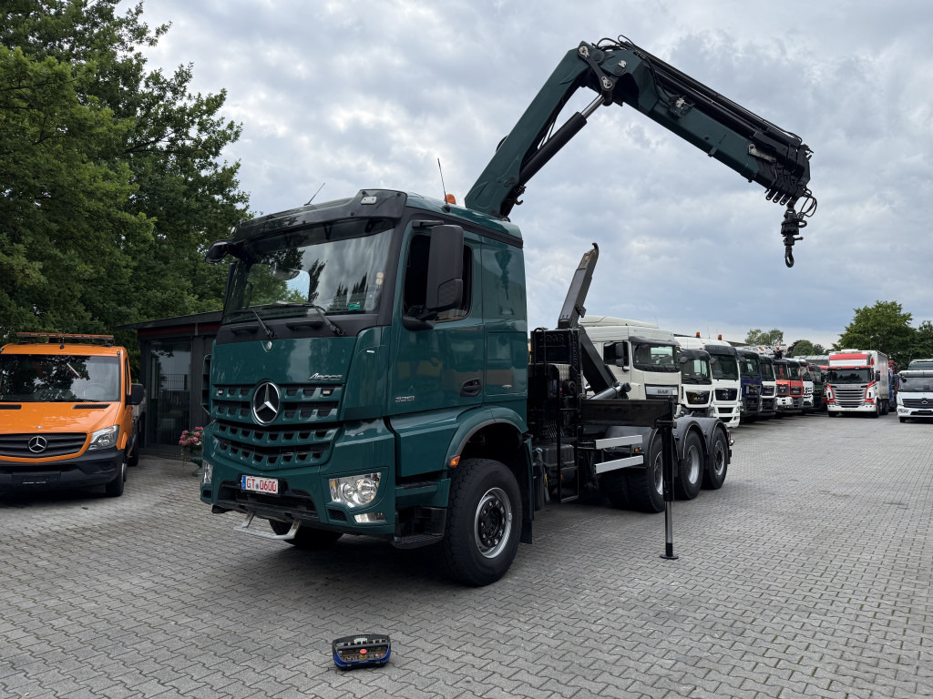 Mercedes-Benz Arocs 3251 8X4 Haken mit Kran HMF 2620 K5 - Pacēlājs ar āķi, Kravas auto ar manipulatoru: foto 1 Mercedes-Benz Arocs 3251 8X4 Haken mit Kran HMF 2620 K5 - Pacēlājs ar āķi, Kravas auto ar manipulatoru: foto 1
