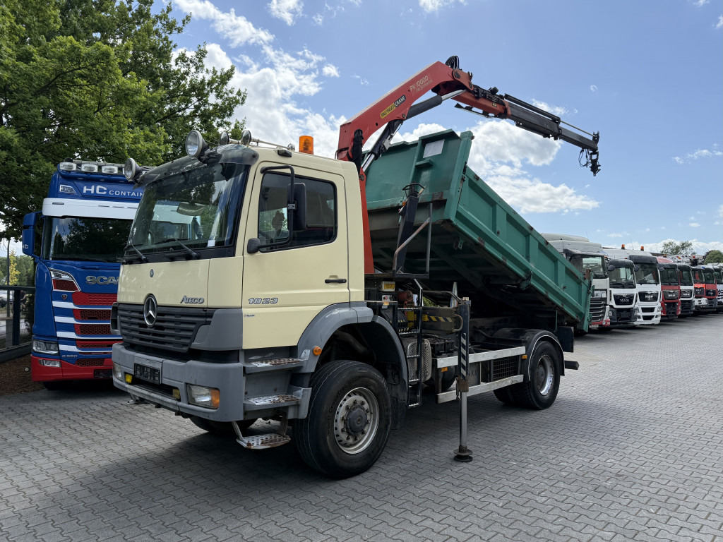 Mercedes-Benz Atego 1823 AK 4X4 Kipper Kran Palfinger PK10000 - Kravas automašīna pašizgāzējs, Kravas auto ar manipulatoru: foto 1 Mercedes-Benz Atego 1823 AK 4X4 Kipper Kran Palfinger PK10000 - Kravas automašīna pašizgāzējs, Kravas auto ar manipulatoru: foto 1