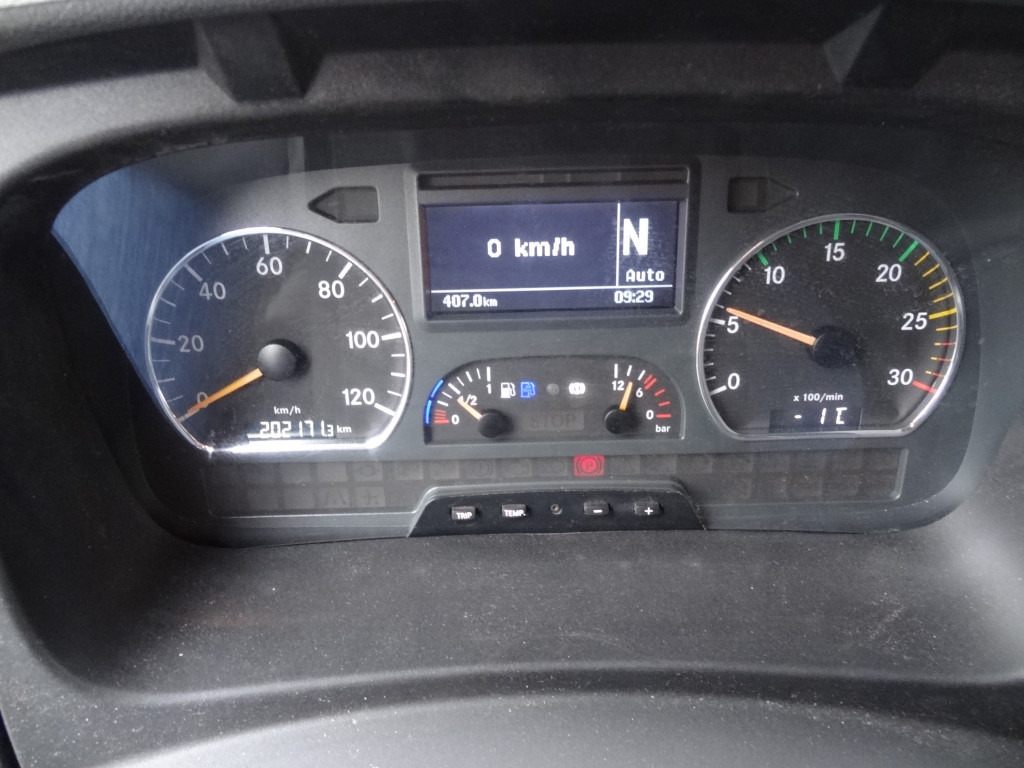 Mercedes-Benz Atego 822 - Kravas automašīna ar slēgto virsbūvi: foto 2 Mercedes-Benz Atego 822 - Kravas automašīna ar slēgto virsbūvi: foto 2
