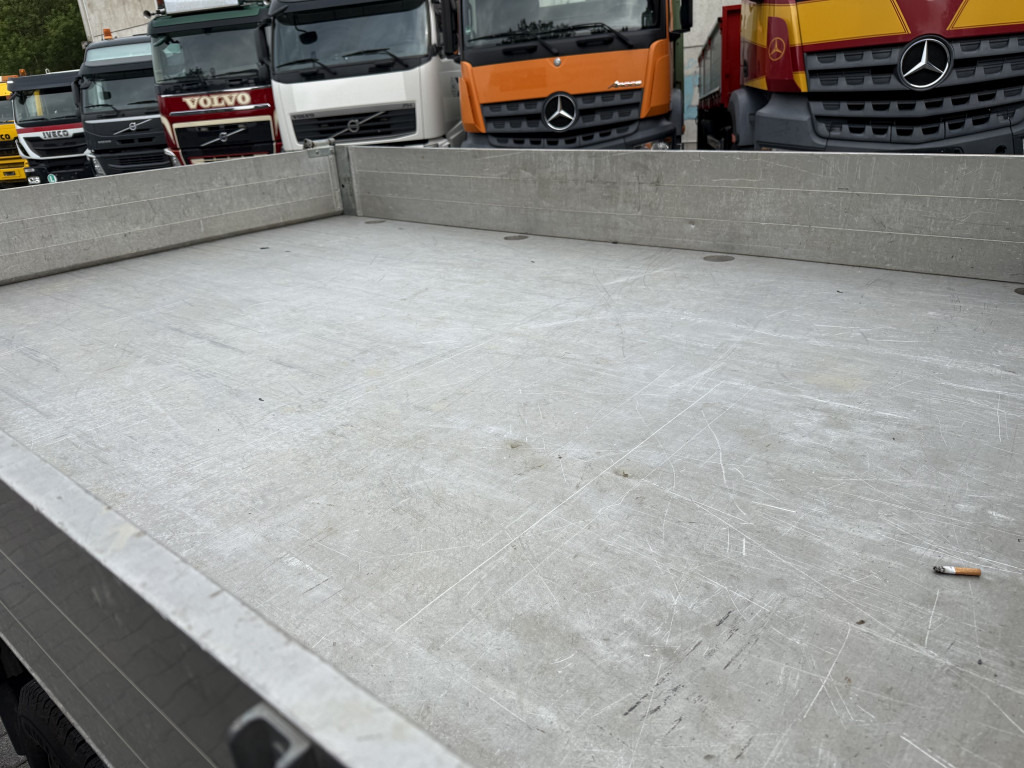 Mercedes-Benz Sprinter 516 Kipper mit Kran HMF 270 - Komercauto pašizgāzējs: foto 5 Mercedes-Benz Sprinter 516 Kipper mit Kran HMF 270 - Komercauto pašizgāzējs: foto 5