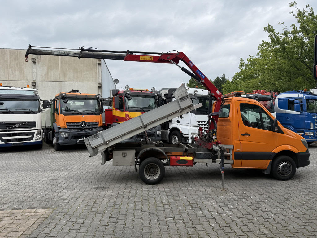Mercedes-Benz Sprinter 516 Kipper mit Kran HMF 270 - Komercauto pašizgāzējs: foto 3 Mercedes-Benz Sprinter 516 Kipper mit Kran HMF 270 - Komercauto pašizgāzējs: foto 3