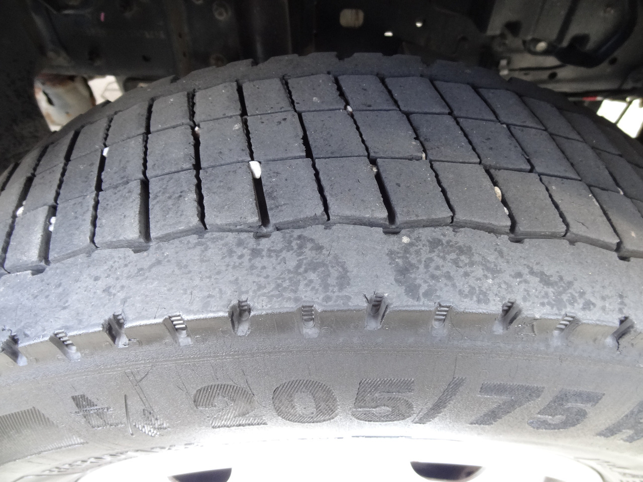 Mitsubishi Fuso 7C18 Meiller - Kravas automašīna pašizgāzējs: foto 2 Mitsubishi Fuso 7C18 Meiller - Kravas automašīna pašizgāzējs: foto 2