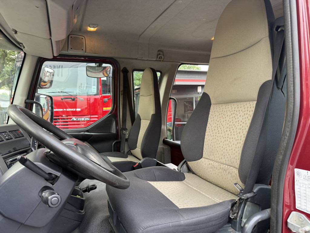 Kravas automašīna ar slēgto virsbūvi Renault Midlum 180.10 DoKa: foto 5