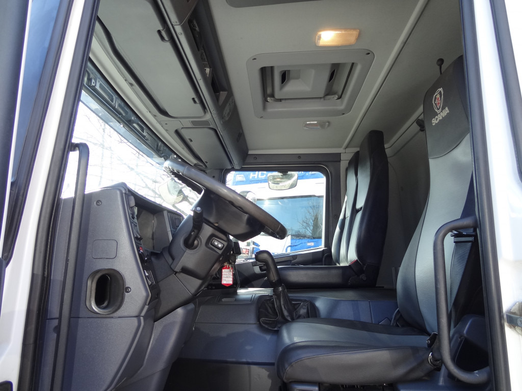 Scania P230 4X2 Kran Atlas 92.2 A2 - Bortu kravas automašīna/ Platforma, Kravas auto ar manipulatoru: foto 5 Scania P230 4X2 Kran Atlas 92.2 A2 - Bortu kravas automašīna/ Platforma, Kravas auto ar manipulatoru: foto 5