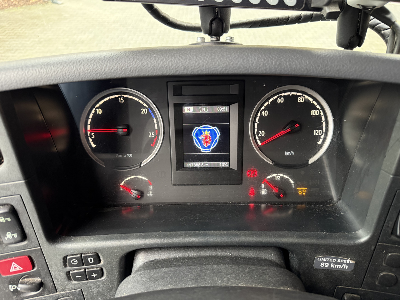 Scania P280 6X2*4 - Šasija kravas automašīna: foto 4 Scania P280 6X2*4 - Šasija kravas automašīna: foto 4