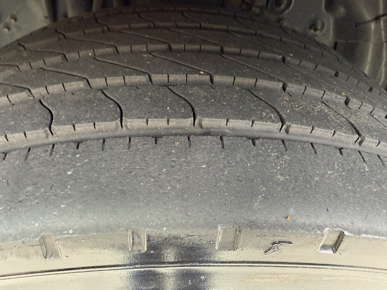 Scania P410 4X2 Palfinger PK 13001 - Kravas auto ar manipulatoru: foto 2 Scania P410 4X2 Palfinger PK 13001 - Kravas auto ar manipulatoru: foto 2