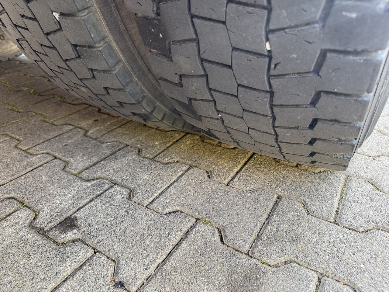 Scania R380 6X2*4 Kipper mit Kran HIAB 220 - Kravas automašīna pašizgāzējs, Kravas auto ar manipulatoru: foto 4 Scania R380 6X2*4 Kipper mit Kran HIAB 220 - Kravas automašīna pašizgāzējs, Kravas auto ar manipulatoru: foto 4