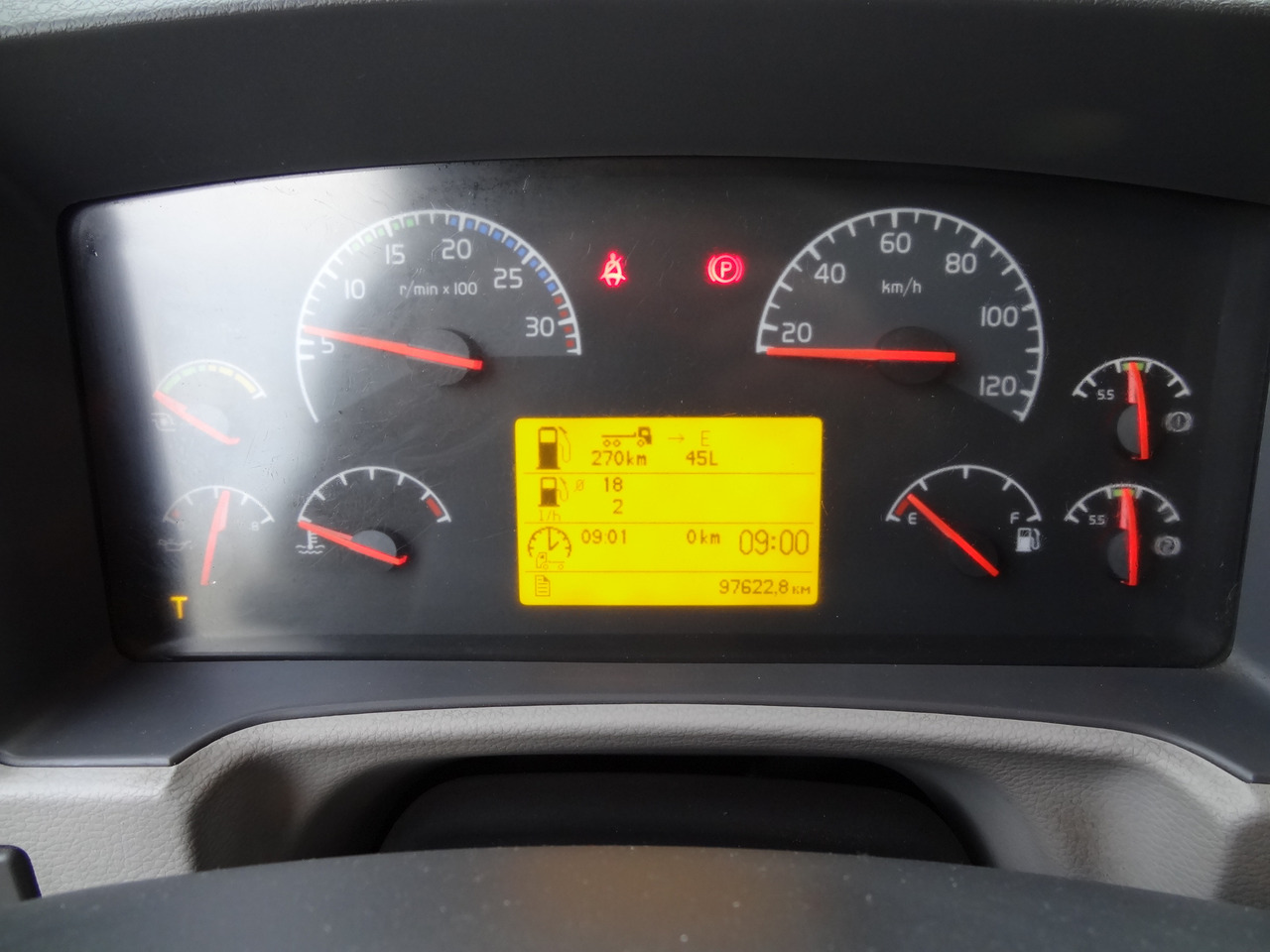 Volvo FE320 Fahrschule/ driving school - Vilcējs: foto 5 Volvo FE320 Fahrschule/ driving school - Vilcējs: foto 5