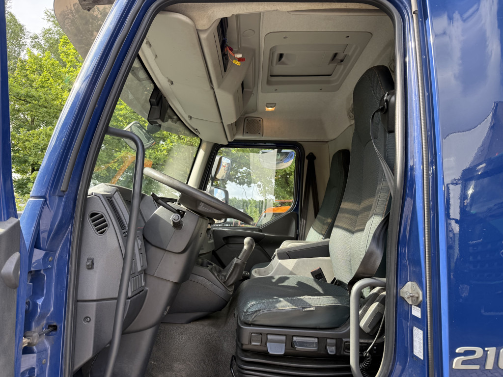 Volvo FL210 14 Tonner - Kravas automašīna ar tentu: foto 4 Volvo FL210 14 Tonner - Kravas automašīna ar tentu: foto 4