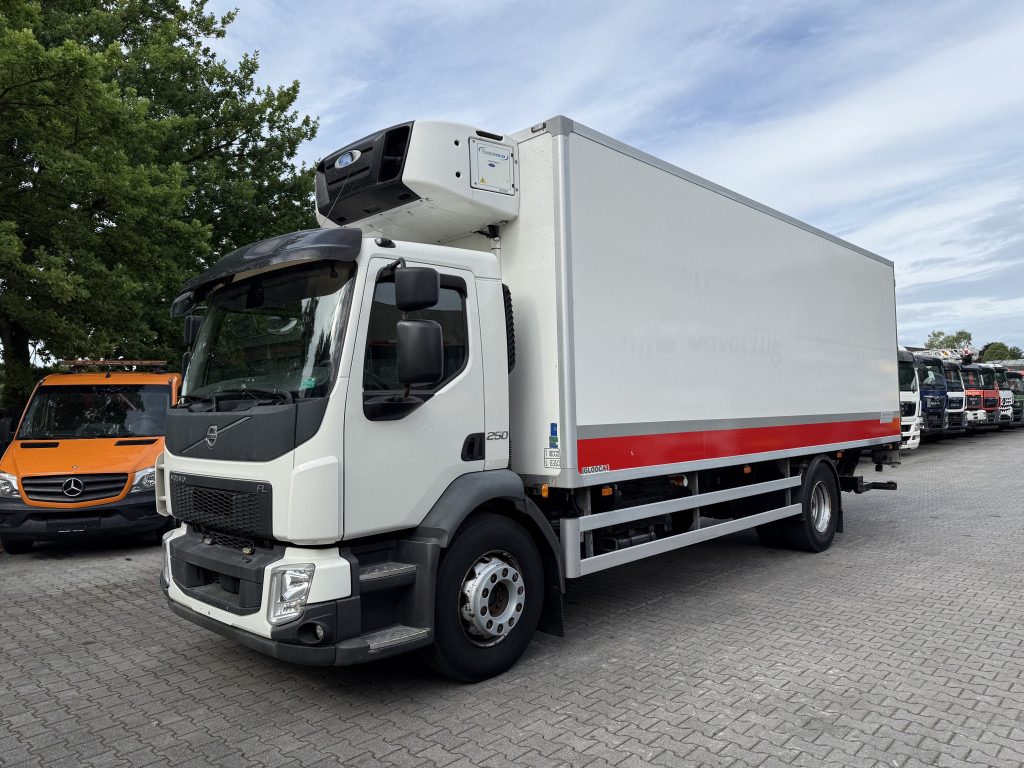 Volvo FL250.18 Carrier Supra 850Mt - Kravas automašīna refrižerators: foto 1 Volvo FL250.18 Carrier Supra 850Mt - Kravas automašīna refrižerators: foto 1