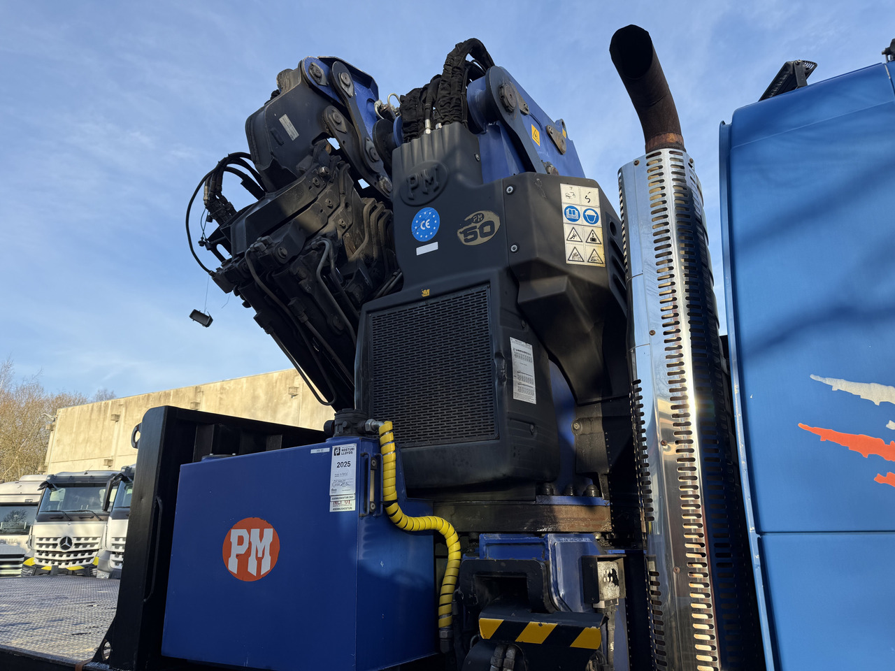 Volvo FM12 420 8X2 Kran PM 65026 bis 29 Meter - Bortu kravas automašīna/ Platforma, Kravas auto ar manipulatoru: foto 3 Volvo FM12 420 8X2 Kran PM 65026 bis 29 Meter - Bortu kravas automašīna/ Platforma, Kravas auto ar manipulatoru: foto 3