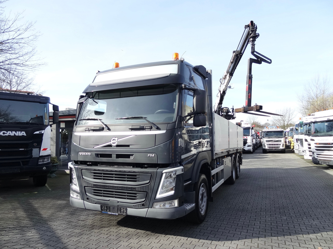Volvo FM370 6X2*4 Kennis K14 Kran - Bortu kravas automašīna/ Platforma, Kravas auto ar manipulatoru: foto 2 Volvo FM370 6X2*4 Kennis K14 Kran - Bortu kravas automašīna/ Platforma, Kravas auto ar manipulatoru: foto 2