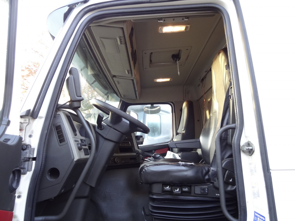 Volvo FM420 4X4 X-Track - Šasija kravas automašīna: foto 4 Volvo FM420 4X4 X-Track - Šasija kravas automašīna: foto 4