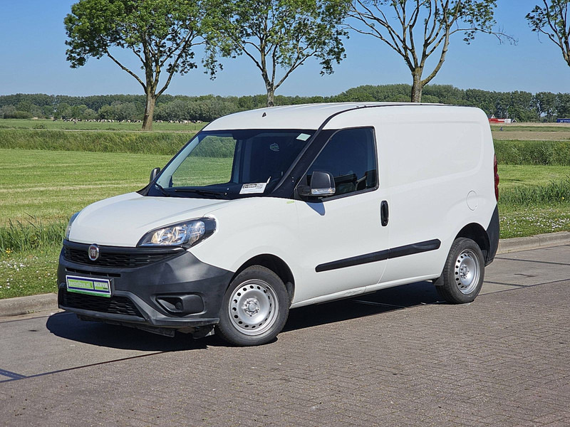 Fiat Doblò CARGO 1.6 L1 NL-Auto Trekhaak - Mazs furgons: foto 2 Fiat Doblò CARGO 1.6 L1 NL-Auto Trekhaak - Mazs furgons: foto 2