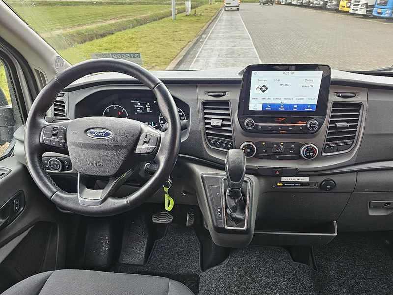 Interior photo 1: Kravas mikroautobuss Ford Transit 350 AC AUTOMAAT EURO6