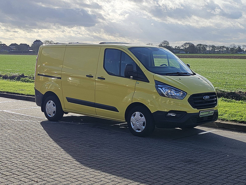 Ford Transit Custom 2.0 ac EURO6 - Mazs furgons: foto 5 Ford Transit Custom 2.0 ac EURO6 - Mazs furgons: foto 5