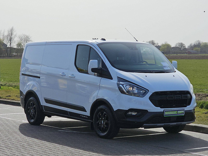 Ford Transit Custom L1H1 TRAIL-EDITION! - Mazs furgons: foto 5 Ford Transit Custom L1H1 TRAIL-EDITION! - Mazs furgons: foto 5
