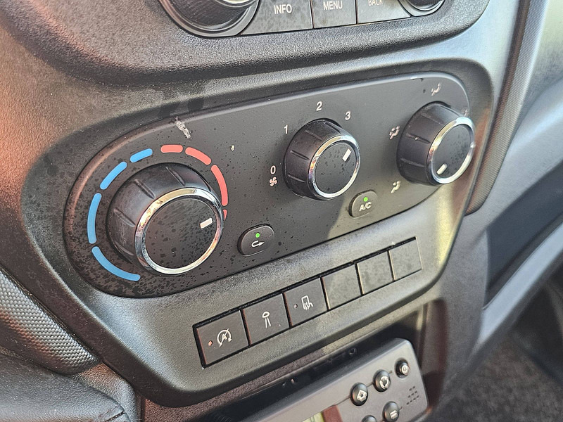 Komercauto refrižerators Iveco Daily 35 C 16 FRIGO D/N: foto 12 Komercauto refrižerators Iveco Daily 35 C 16 FRIGO D/N: foto 12