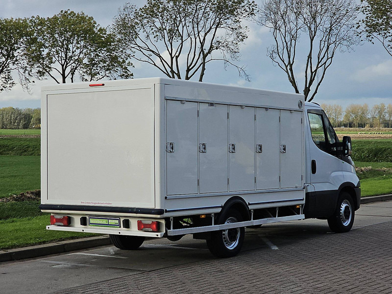 Iveco Daily 35 S 11 MANUAL 10 DOORS - Komercauto refrižerators: foto 3 Iveco Daily 35 S 11 MANUAL 10 DOORS - Komercauto refrižerators: foto 3