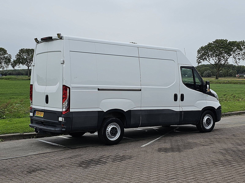 Iveco Daily 35S14 L2H2 Airco Euro6! - Kravas mikroautobuss: foto 3 Iveco Daily 35S14 L2H2 Airco Euro6! - Kravas mikroautobuss: foto 3