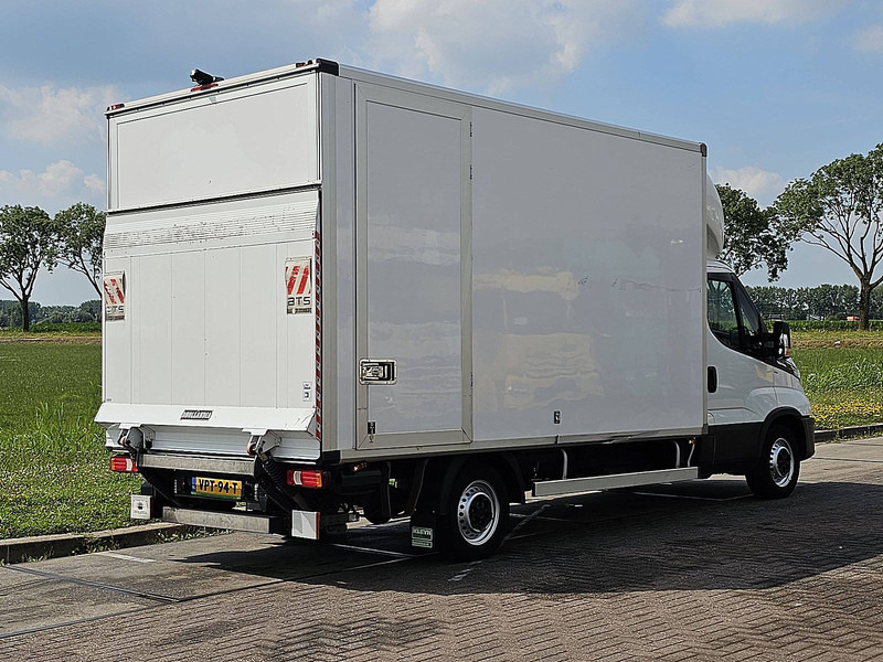 Iveco Daily 35S14 ac automaat EURO6 - Furgons ar slēgtā virsbūve: foto 3 Iveco Daily 35S14 ac automaat EURO6 - Furgons ar slēgtā virsbūve: foto 3