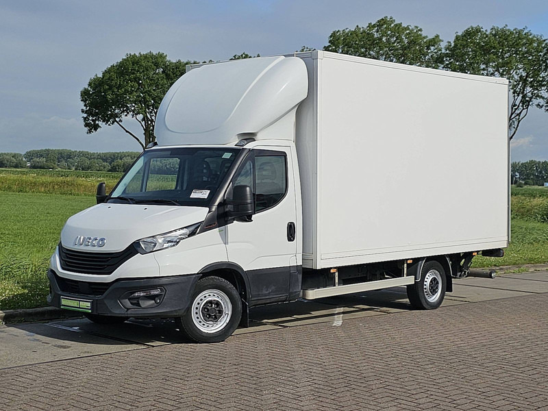 Iveco Daily 35S18 Bakwagen Laadklep! - Furgons ar slēgtā virsbūve: foto 2 Iveco Daily 35S18 Bakwagen Laadklep! - Furgons ar slēgtā virsbūve: foto 2