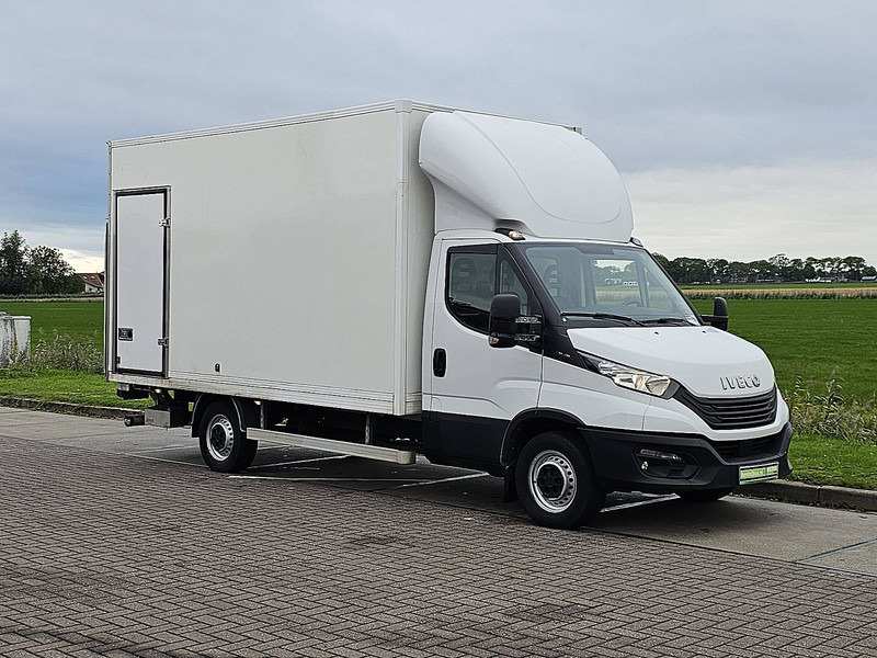 Iveco Daily 35S18 Bakwagen Laadklep! - Furgons ar slēgtā virsbūve: foto 5 Iveco Daily 35S18 Bakwagen Laadklep! - Furgons ar slēgtā virsbūve: foto 5