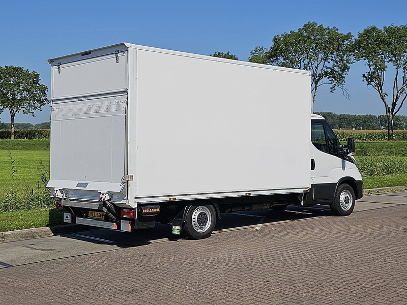 Iveco Daily 35S18 ac automaat EURO6 - Furgons ar slēgtā virsbūve: foto 3 Iveco Daily 35S18 ac automaat EURO6 - Furgons ar slēgtā virsbūve: foto 3