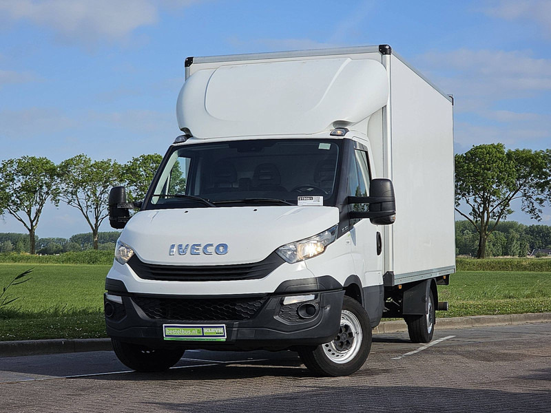 Iveco Daily - Furgons ar slēgtā virsbūve: foto 1 Iveco Daily - Furgons ar slēgtā virsbūve: foto 1