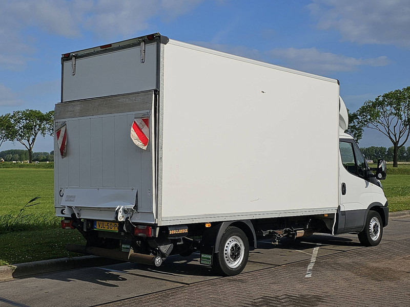 Iveco Daily - Furgons ar slēgtā virsbūve: foto 3 Iveco Daily - Furgons ar slēgtā virsbūve: foto 3