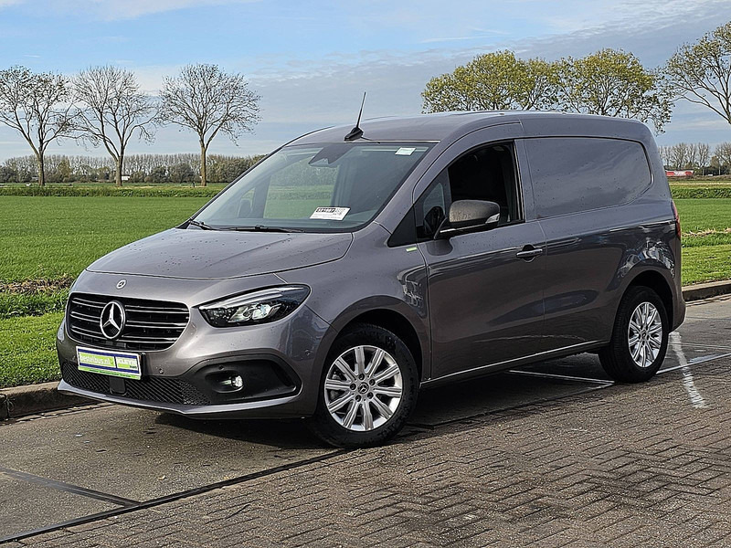 Mercedes-Benz Citan 113 benzine automaat ac - Furgons ar slēgtā virsbūve: foto 2 Mercedes-Benz Citan 113 benzine automaat ac - Furgons ar slēgtā virsbūve: foto 2
