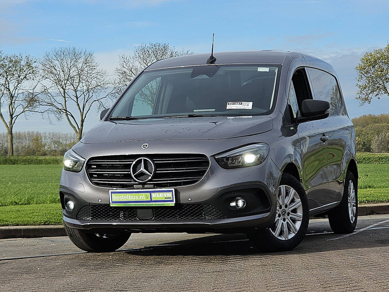 Mercedes-Benz Citan 113 benzine automaat ac - Furgons ar slēgtā virsbūve: foto 1 Mercedes-Benz Citan 113 benzine automaat ac - Furgons ar slēgtā virsbūve: foto 1