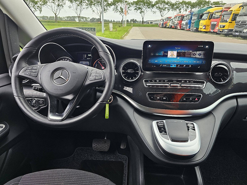 Mikroautobuss, Elektroautobuss Mercedes-Benz EQV 300 L3 XL 8-Pers Mbux: foto 8