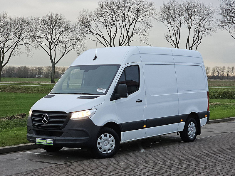 Mercedes-Benz Sprinter 311 L2H2 RWD Airco Euro6 - Mazs furgons: foto 2 Mercedes-Benz Sprinter 311 L2H2 RWD Airco Euro6 - Mazs furgons: foto 2