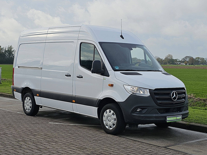 Mercedes-Benz Sprinter 317 L2H2 Mbux Navi RWD! - Kravas mikroautobuss: foto 5 Mercedes-Benz Sprinter 317 L2H2 Mbux Navi RWD! - Kravas mikroautobuss: foto 5