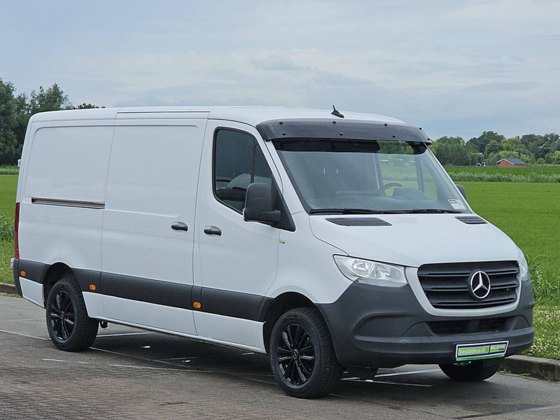 Mercedes-Benz Sprinter 319 L2H1 Mbux V6 3.0Ltr! - Mazs furgons: foto 5 Mercedes-Benz Sprinter 319 L2H1 Mbux V6 3.0Ltr! - Mazs furgons: foto 5