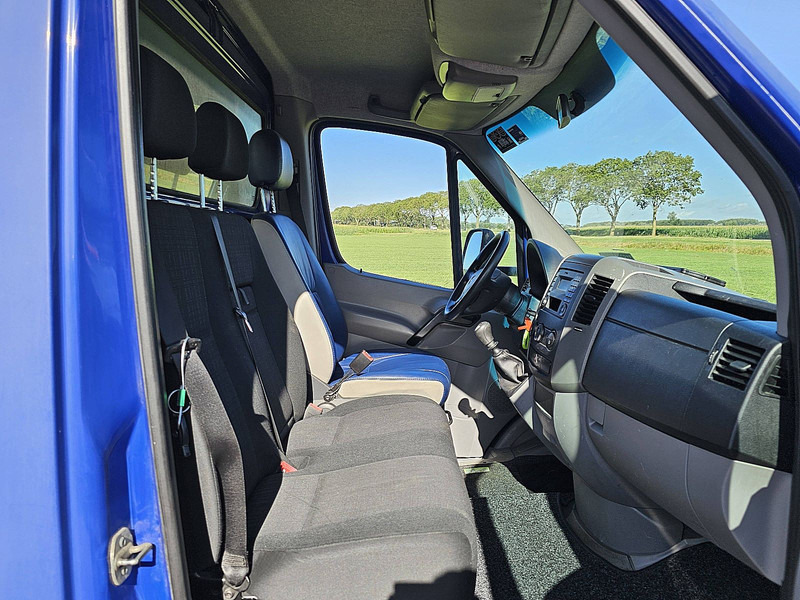 Furgons ar slēgtā virsbūve Mercedes-Benz Sprinter 516 ac: foto 7