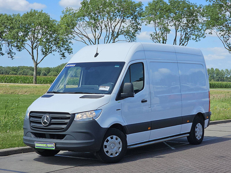 Mercedes-Benz eSprinter L2H2 35 KWH - Kravas mikroautobuss, Elektriskais furgons: foto 2 Mercedes-Benz eSprinter L2H2 35 KWH - Kravas mikroautobuss, Elektriskais furgons: foto 2