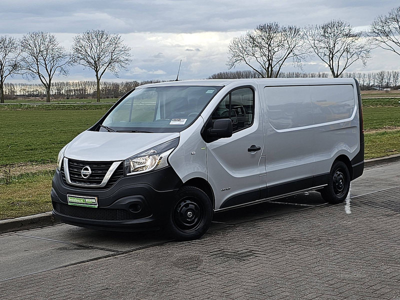 Nissan nv 300 L2H1 Navi Euro6 AC! - Mazs furgons: foto 2 Nissan nv 300 L2H1 Navi Euro6 AC! - Mazs furgons: foto 2