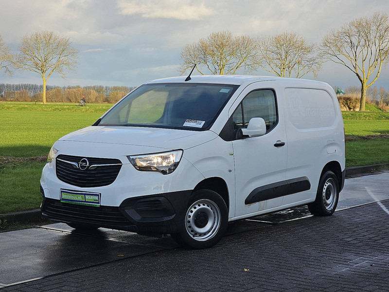 Opel Combo 1.6 Navi Euro6 NAP - Furgons ar slēgtā virsbūve: foto 2 Opel Combo 1.6 Navi Euro6 NAP - Furgons ar slēgtā virsbūve: foto 2