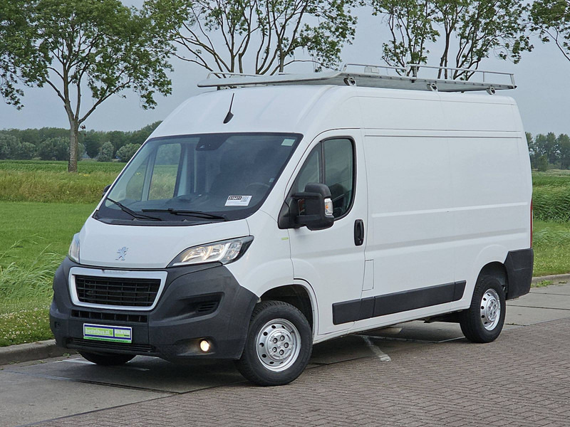 Peugeot Boxer 2.2 BHDI 140 L2H2 - Kravas mikroautobuss: foto 2 Peugeot Boxer 2.2 BHDI 140 L2H2 - Kravas mikroautobuss: foto 2