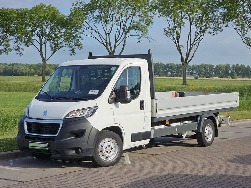 Peugeot Boxer 335 - Automašīna ar kravas platformu: foto 2 Peugeot Boxer 335 - Automašīna ar kravas platformu: foto 2