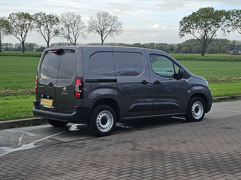 Peugeot Partner 1.5 L1H1 Navi Euro6 AC! - Furgons ar slēgtā virsbūve: foto 3 Peugeot Partner 1.5 L1H1 Navi Euro6 AC! - Furgons ar slēgtā virsbūve: foto 3