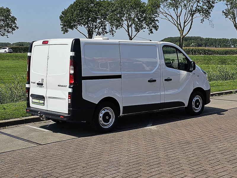 Renault Trafic 1.6 DCI 125 L1H1 - Mazs furgons: foto 3 Renault Trafic 1.6 DCI 125 L1H1 - Mazs furgons: foto 3
