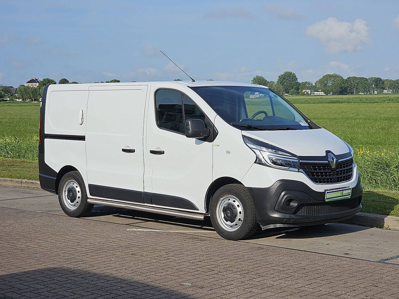 Renault Trafic 1.6 DCI 95 COMFORT L1H1 - Mazs furgons: foto 5 Renault Trafic 1.6 DCI 95 COMFORT L1H1 - Mazs furgons: foto 5
