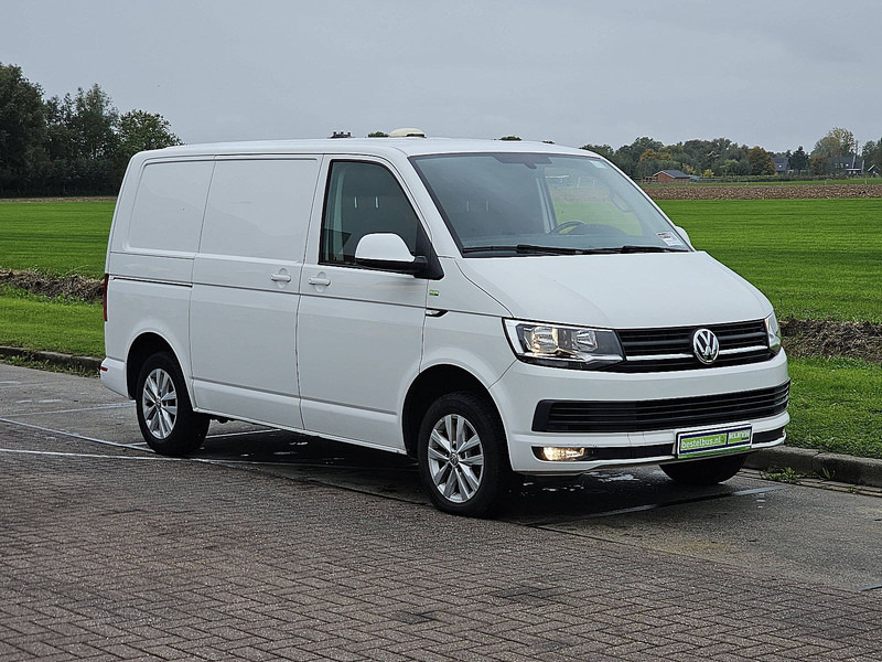 Volkswagen Transporter 2.0 TDI 115 EDITION L1H1 - Mazs furgons: foto 5 Volkswagen Transporter 2.0 TDI 115 EDITION L1H1 - Mazs furgons: foto 5