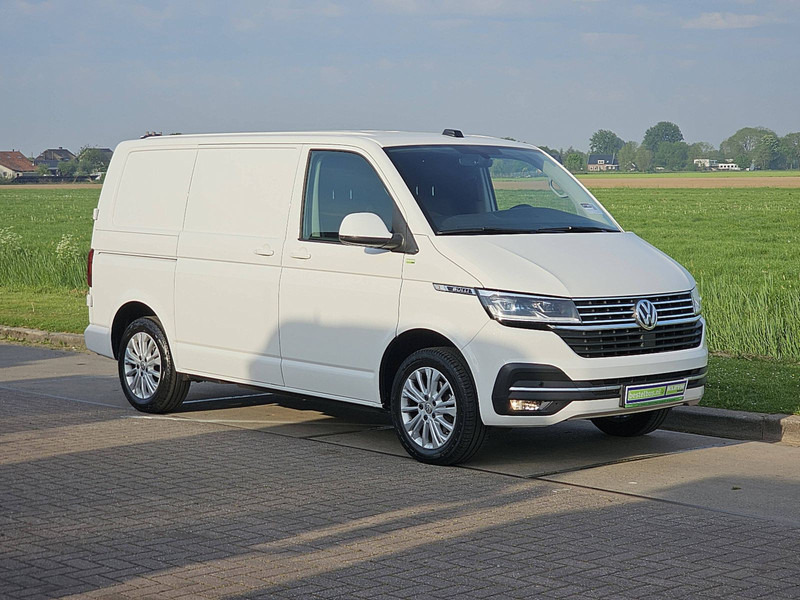 Volkswagen Transporter 2.0 TDI L1H1 BULLI LED NAP! - Mazs furgons: foto 5 Volkswagen Transporter 2.0 TDI L1H1 BULLI LED NAP! - Mazs furgons: foto 5
