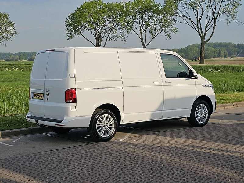 Volkswagen Transporter 2.0 TDI L1H1 BULLI LED NAP! - Mazs furgons: foto 3 Volkswagen Transporter 2.0 TDI L1H1 BULLI LED NAP! - Mazs furgons: foto 3